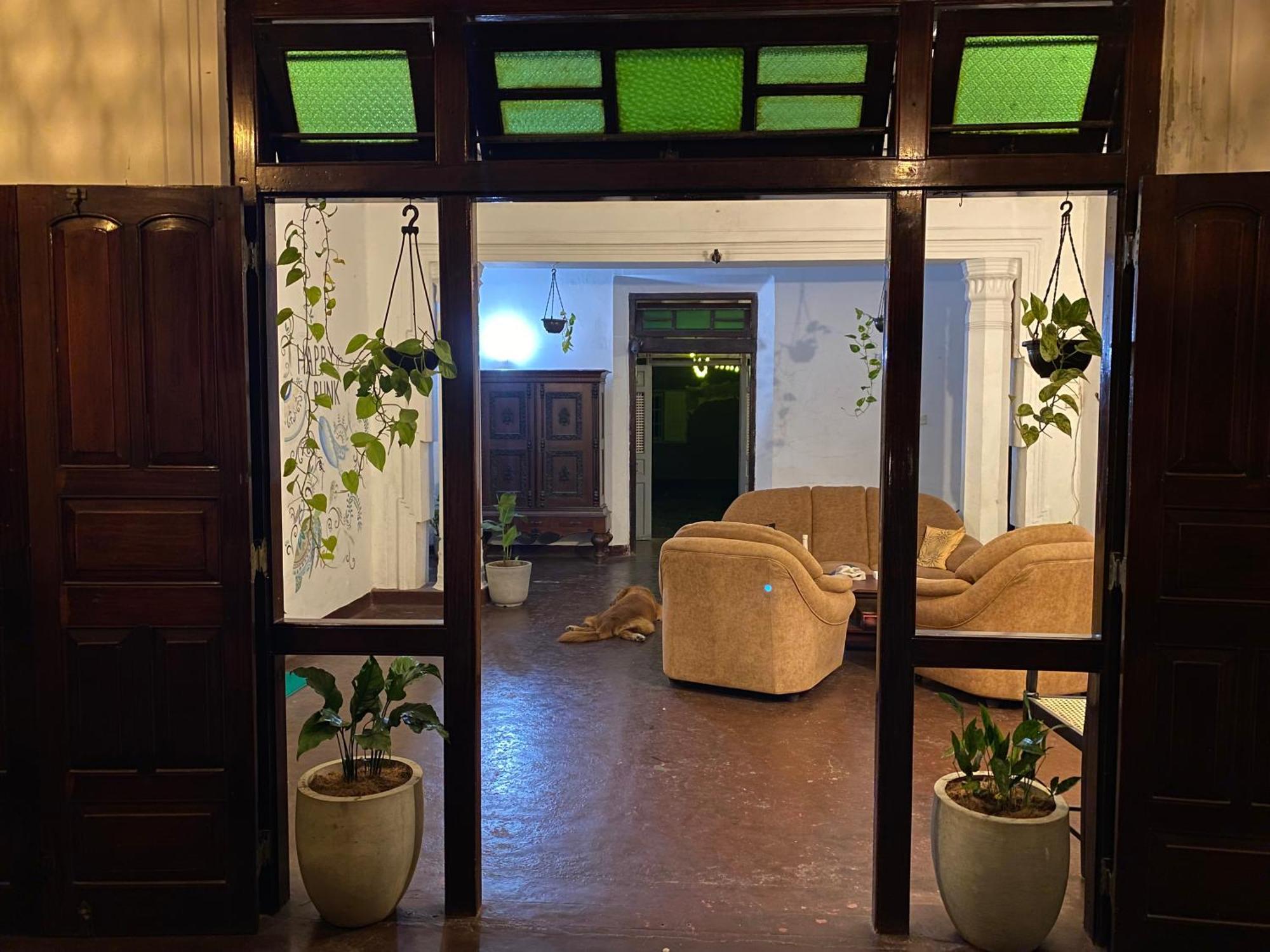 Happy Bunk Hostel Weligama Buitenkant foto