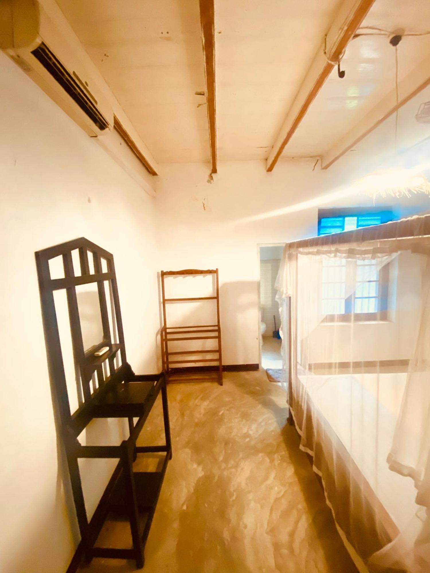 Happy Bunk Hostel Weligama Buitenkant foto